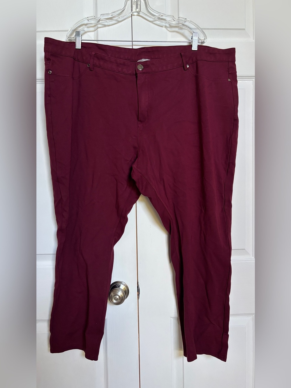Avenue Burgundy Pull On Stretch Pants Women’s 32 Average